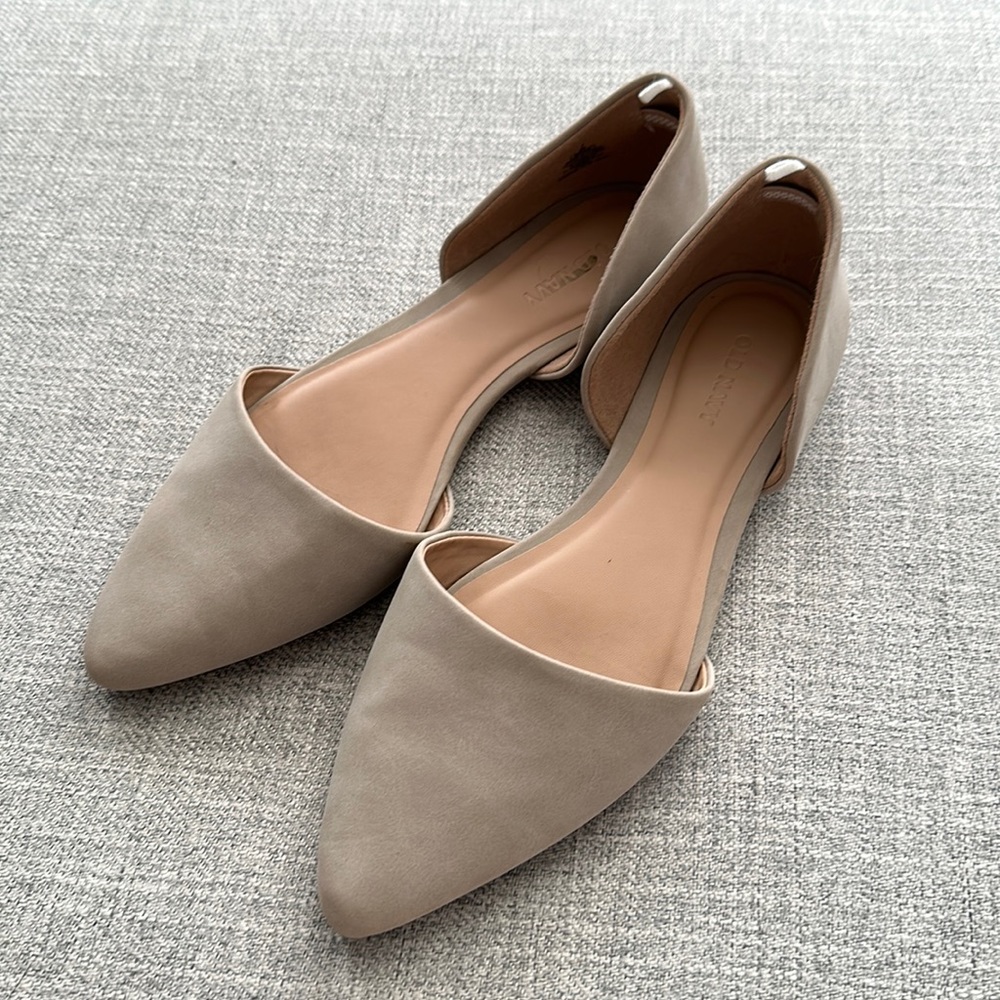 Old Navy Tan Ladies Flats